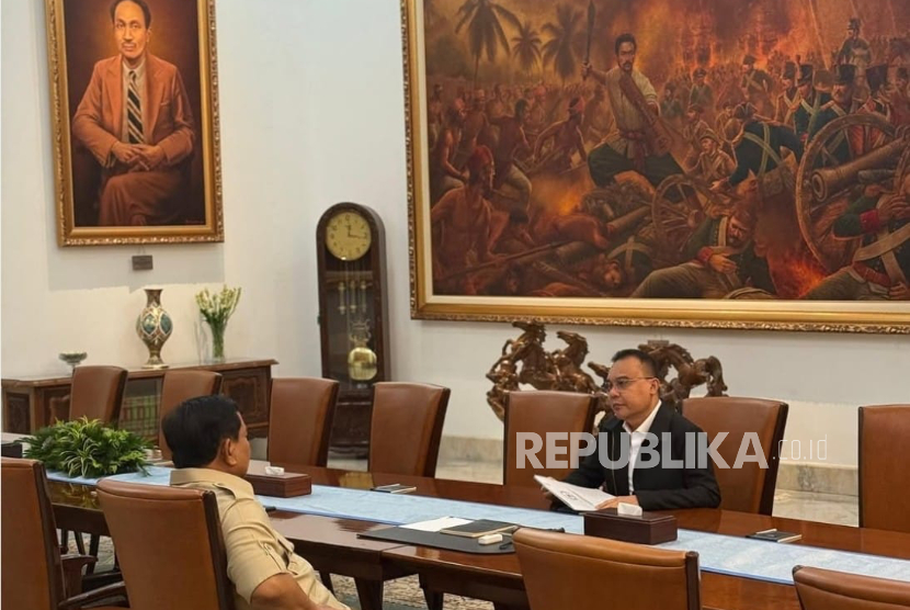 Presiden Prabowo Subianto bertemu Wakil Ketua DPR Sufmi Dasco Ahmad di Istana Kepresidenan Jakarta, Rabu (10/9/2025).