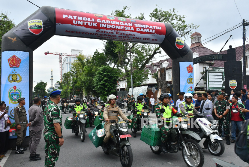 Patroli Gabungan Simpatik untuk Indonesia Damai di Lapangan Benteng, Kota Medan, Rabu (10/9/2025). 