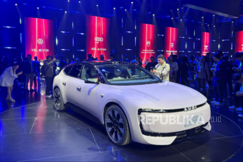 Audi E5 Sportback, model pertama dari rangkaian kendaraan listrik (EV) Audi yang dikembangkan bersama SAIC.