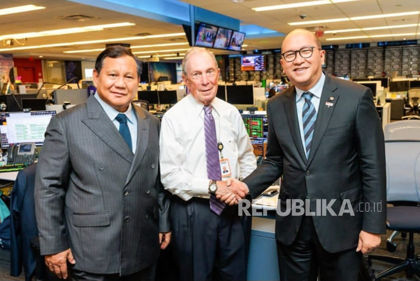 Presiden RI Jenderal (Purn) Prabowo Subianto bertemu CEO Bloomberg Michael Rubens Bloomberg di New York, Amerika Serikat, Senin (22/9/2025).