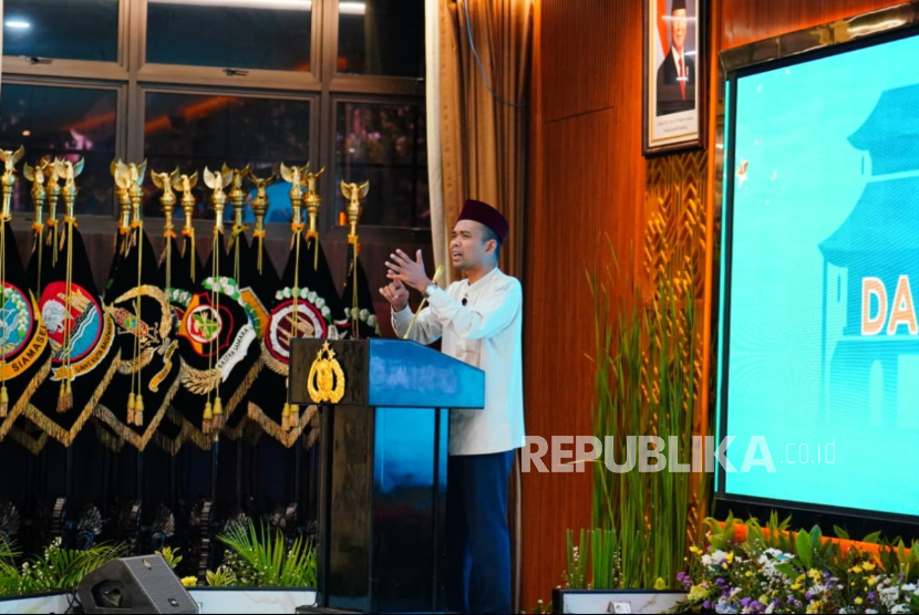 Ustadz Abdul Somad (UAS) ceramah tentang toleransi di Mabes Polri, Jakarta Selatan, Jumat (26/9/2025).