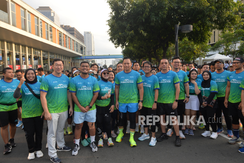 Menteri Koordinator Bidang Infrastruktur dan Pembangunan Kewilayahan Agus Harimurti Yudhoyono ikut dalam ajang ESGnow Movement Climate Run yang diselenggarakan Republika pada Ahad (28/9/2025) pagi WIB di Jakarta.