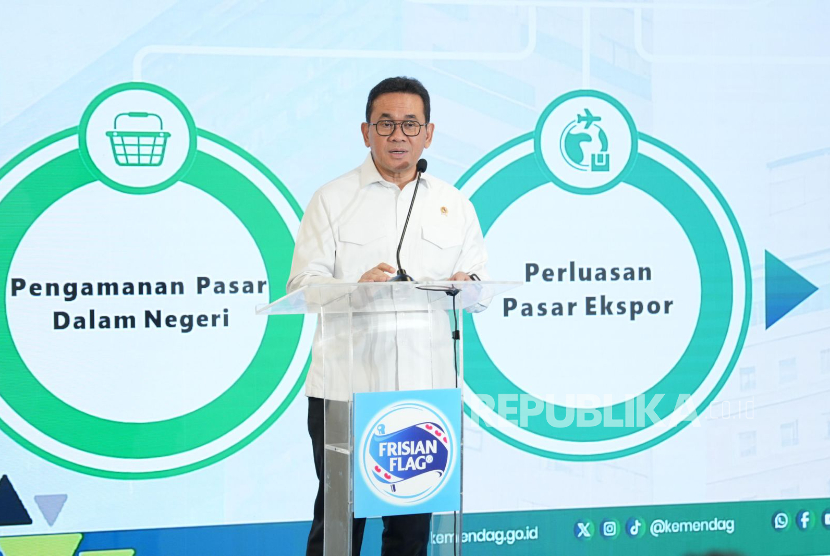 Menteri Perdagangan (Mendag) Budi Santoso melepas ekspor susu ke Malaysia dan Filipina di Cikarang, Kabupaten Bekasi, Rabu (1/10/2025).