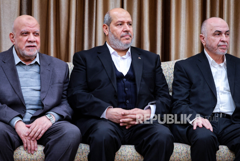 Pemimpin delegasi Hamas, Wakil Ketua Biro Politik Khalil al-Hayya dalam pertemuan di Teheran, Iran, beberapa waktu lalu.
