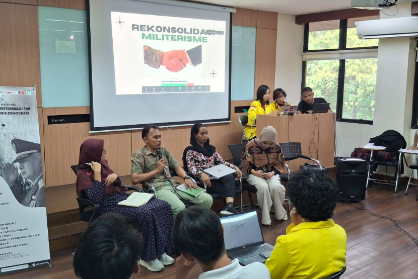  Diskusi Arus Balik Reformasi TNI di Tengah Krisis Demokrasi, di Universitas Indonesia, Rabu (8/10/2025). 