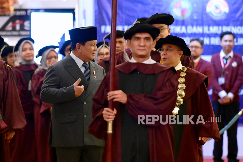 Prabowo Beri Penghargaan Sufmi Dasco Ahmad yang Sukses Pimpin UKRI