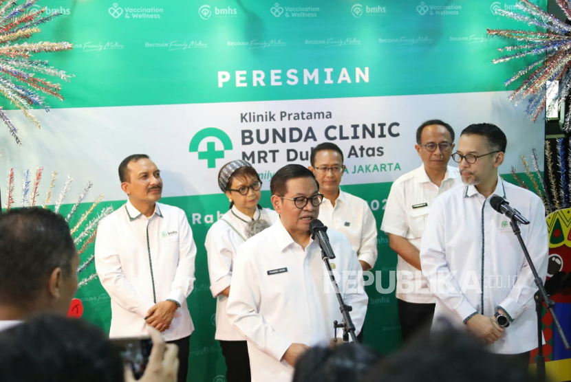 Gubernur DKI Jakarta Pramono Anung Wibowo saat diwawancarai di kawasan Dukuh Atas, Jakarta Pusat, Rabu (22/10/2025).