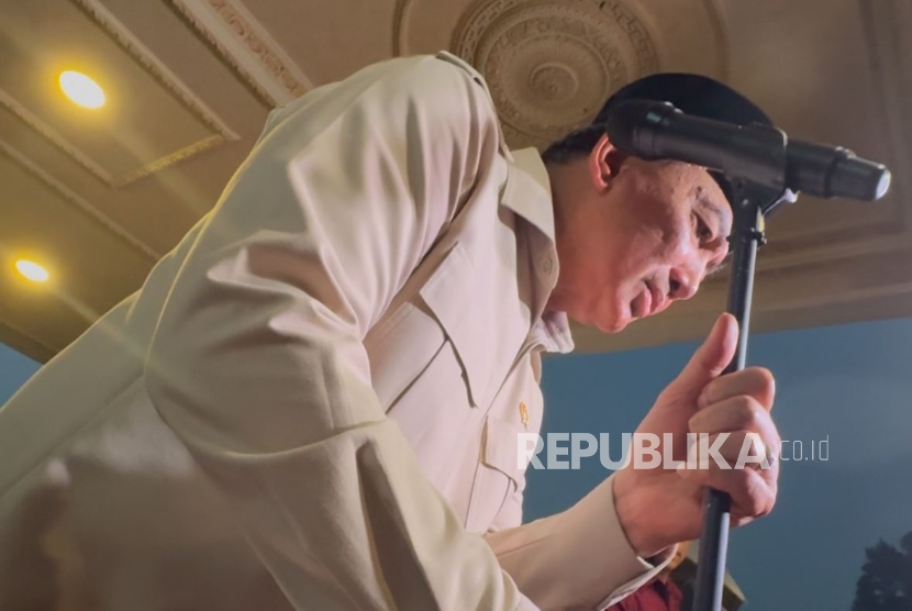 Menhan Sjafrie Sjamsoeddin di kantor Kemenhan, Jakarta Pusat, Rabu (22/10/2025).