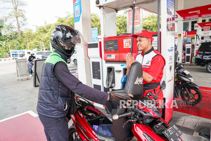 Pengemudi Ojek Online Pilih Tetap Setia pada BBM Pertamina, Efisien dan Tangguh di Jalan