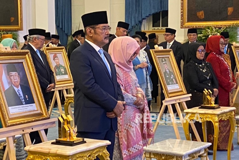 Mbak Tutut dan Bambang Wakili Soeharto Terima Anugerah Pahlawan Nasional 2025