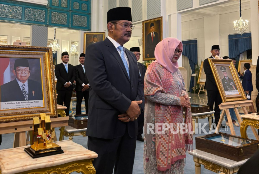 Keluarga Berencana Ziarah ke Makam Soeharto di Astana Giribangun