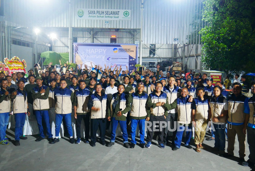 Semangat Corporation berkomitmen mendukung pertumbuhan ekonomi lokal dan pemberdayaan masyarakat sekitar. 