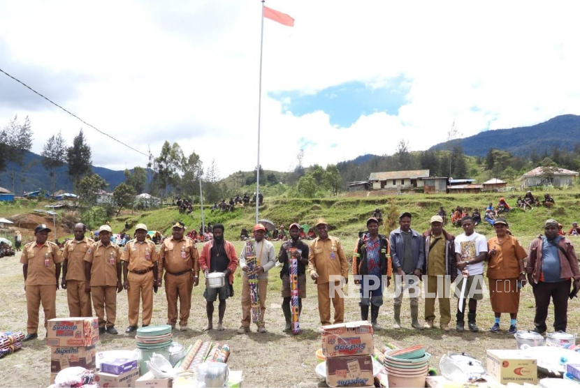 Bantuan untuk masyarakat Kabupaten Puncak, Provinsi Papua Tengah.