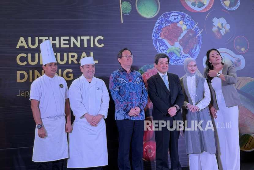 J-Foodo memperkenalkan makanan halal kepada wisatawan Indonesia yang mengunjungi negeri Matahari Terbit.