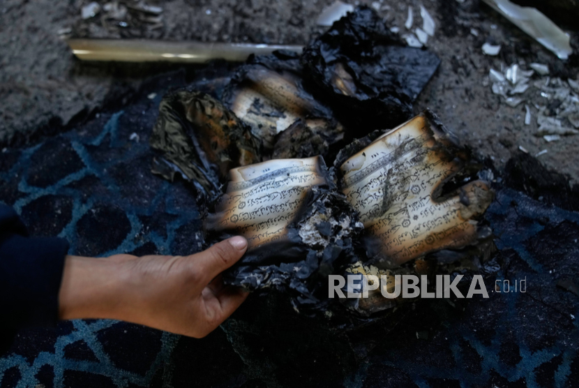 Pemukim Yahudi Bakar Masjid dan Alquran di Tepi Barat
