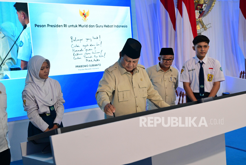 Prabowo Canangkan Pasang 1 Juta IFP di Sekolah, Dana dari Uang Koruptor
