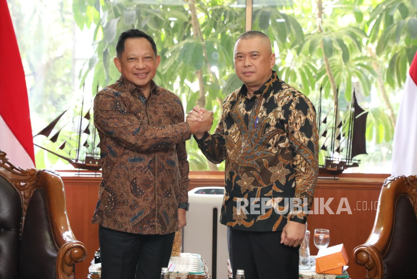 Mendagri M Tito Karnavian dan Menhub Dudy Purwagandhi.