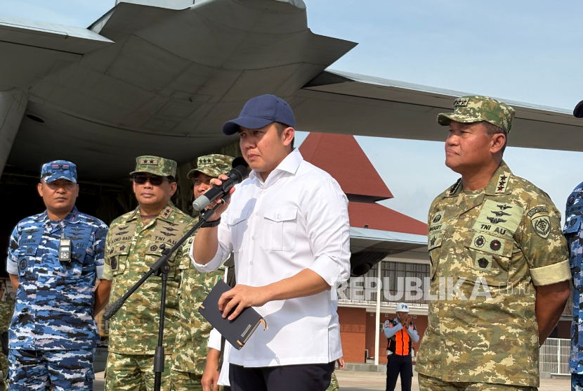 Wakili Prabowo, Teddy Lepas Bantuan Tanggap Darurat ke Pulau Sumatra