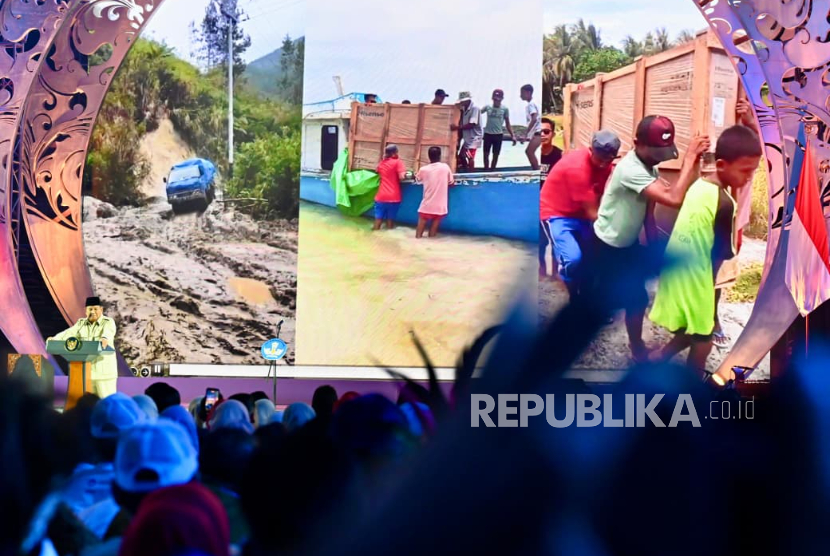 Sedih Lihat Siswa ke Sekolah Seberangi Sungai, Prabowo Ingin Bangun 300 Ribu Jembatan