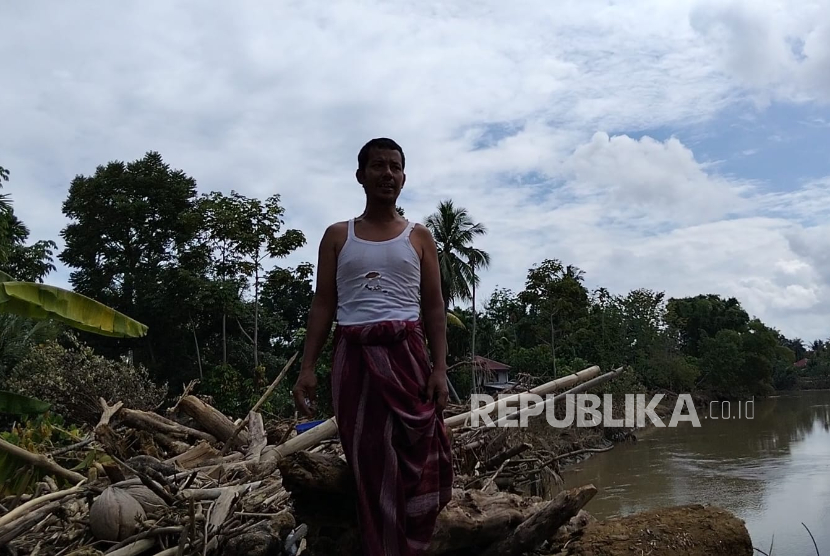 Penyintas Banjir Aceh: Kayu Gelondongan Turun Tiba-tiba dari Gunung