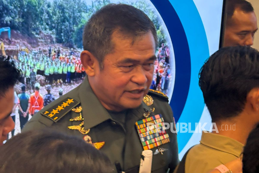 Kepala Staf Angkatan Darat (KSAD) Jenderal Maruli Simanjuntak di Lanud Halim Perdanakusuma, Jakarta Timur, Rabu (3/12/2025).