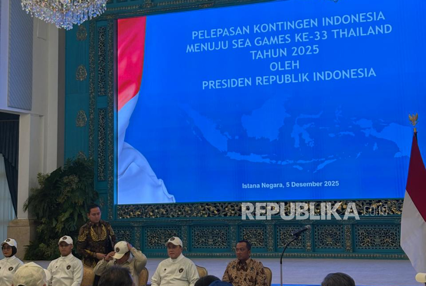 Presiden RI Prabowo Subianto melepas kontingen Indonesia menuju SEA Games ke-33 Thailand di Istana Negara, Jakarta Pusat, Jumat (5/12/2025).