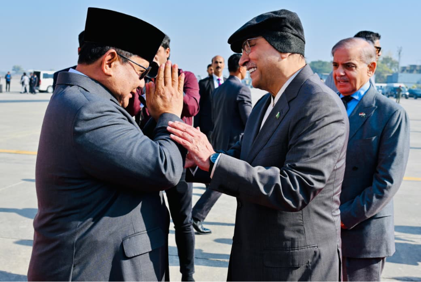 Prabowo dan PM Shehbaz Sharif Saksikan RI dan Pakistan Teken Tujuh MoU