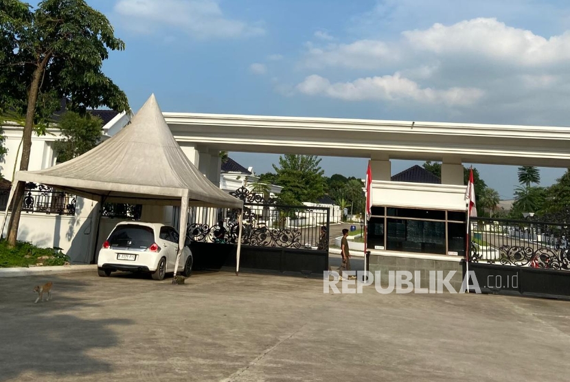 Kisah Warga di Balik ‘Istana Kunang’ di Bekasi 