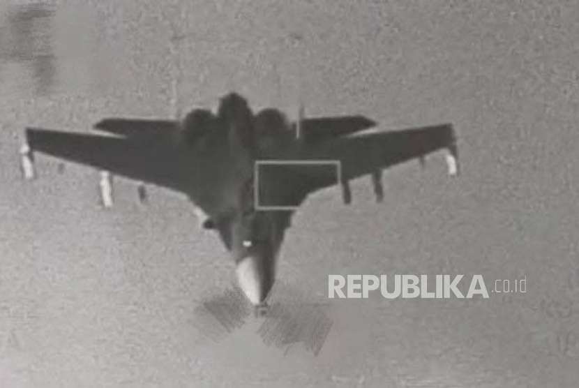 Jet Tempur F-16V Taiwan Berhasil Kunci Shenyang J-16 China