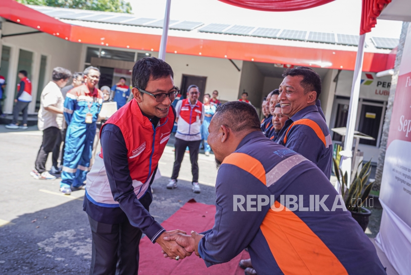 Pertamina Patra Niaga Apresiasi Dedikasi Awak Mobil Tangki Fuel Terminal Malang di Momen Nataru