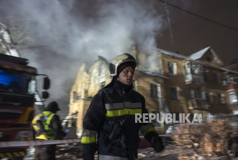 Rusia Serang Ukraina dengan Rudal Hipersonik