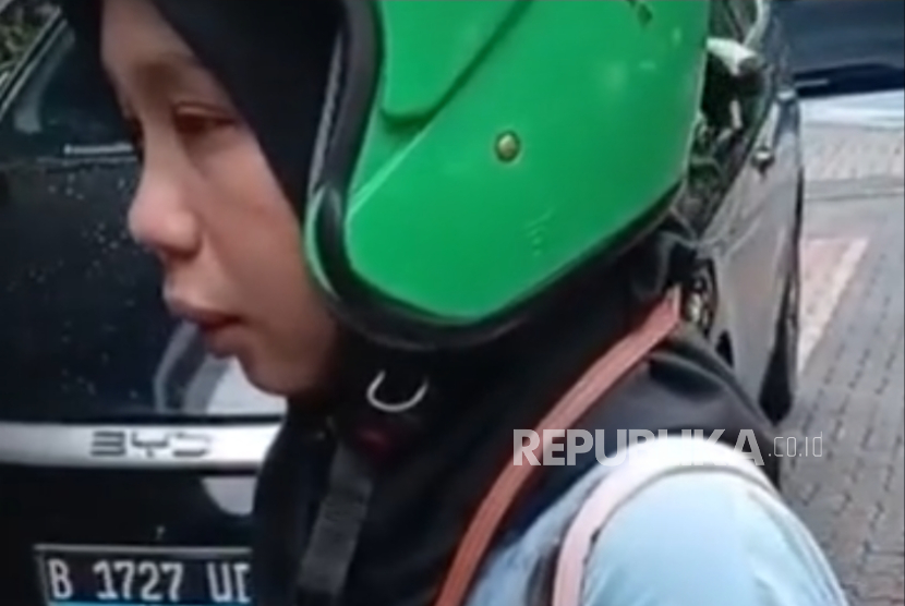 Tunantera Pengguna Transjakarta Cares Terperosok, Manajemen Menyesalkan