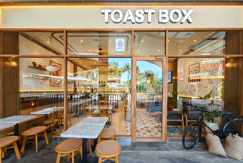 Suasana gerai Toast Box Indonesia di Summarecon Mall Bekasi 2, Kamis (5/2/2026). Toast Box Indonesia kini telah resmi mendapatkan sertifikasi halal. 