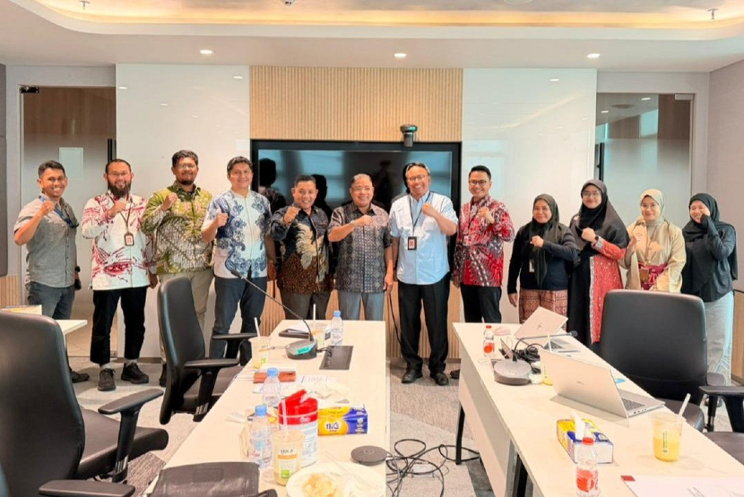 Dewan Pimpinan Pusat Ikatan Ahli Ekonomi Islam Indonesia (IAEI) dan Otoritas Jasa Keuangan (OJK) menggelar audiensi strategis sebagai wujud nyata penguatan sinergi program dalam memajukan ekonomi dan keuangan syariah di tingkat nasional, pada Jumat, 6 Februari 2026 di Gedung Sumitro Djojohadikusumo, Jakarta. 