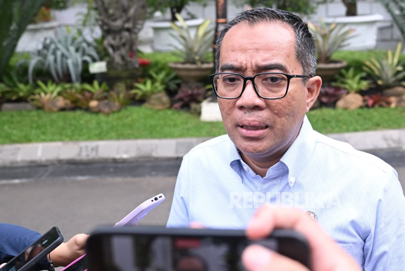 Menteri Pendidikan Tinggi, Sains, dan Teknologi (Mendiktisaintek) Prof Brian Yuliarto di Istana Kepresidenan Jakarta, Rabu (11/2/2026).