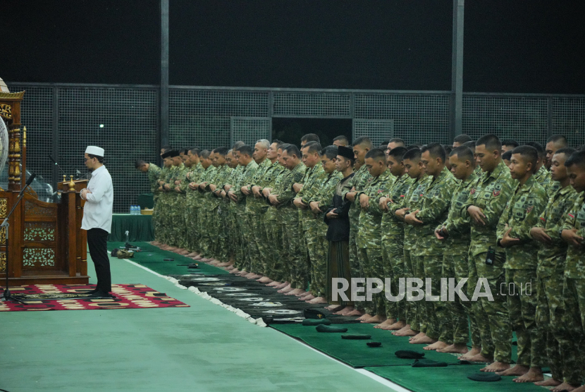 Panglima TNI Jenderal Agus Subiyanto meninjau Markas Yonif Teritorial Pembangunan (Yon TP) 843/Patriot Yudha Vikasa di Cibitung, Kabupaten Bekasi, Jawa Barat.