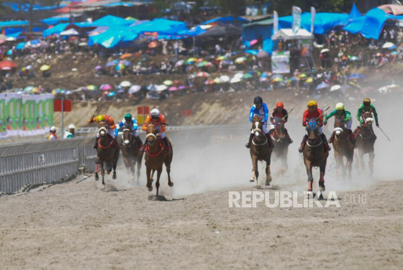 Kejuaraan pacuan kuda (ilustrasi).