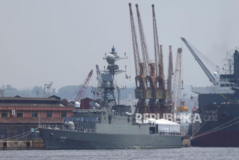 Kapal Iran Iris Dena, berlabuh di Rio de Janeiro, pada Februari 2023. 