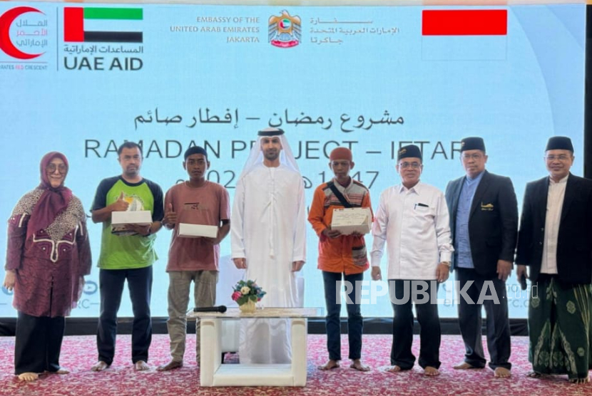 Kedutaan Besar Uni Emirat Arab (UEA) menyalurkan bantuan senilai Rp 1,59 miliar kepada Badan Pengelola Masjid Istiqlal (BPMI) untuk penyediaan takjil bagi jamaah berbuka puasa selama Ramadhan, Sabtu (7/3/2026).