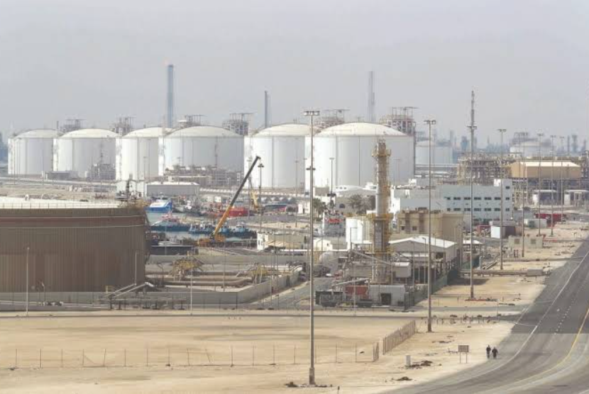 Fasilitas pengolahan gas bumi di Ras Laffan, Qatar 