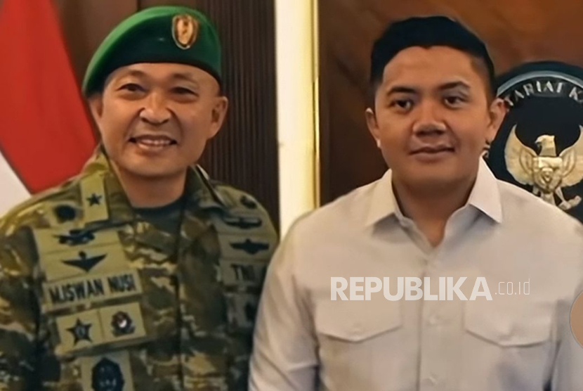 Seskab Letkol Inf Teddy Indra Wijaya bersama Asops Kasdam Jaya Brigjen M Iswan Nusi.