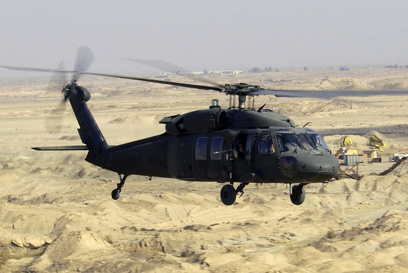 Helikopter UH-60L Blackhawk.