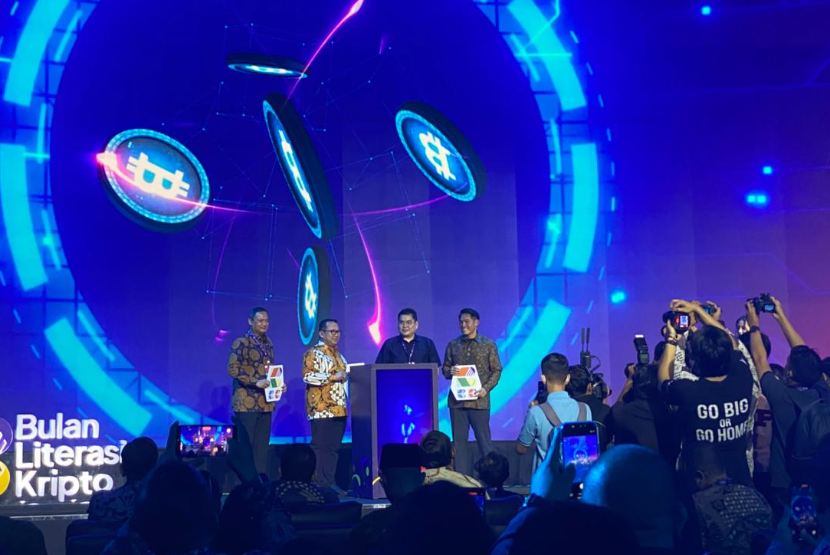 Pembukaan Bulan Literasi Kripto 2026 oleh Otoritas Jasa Keuangan (OJK) dan Asosiasi Blockchain Indonesia (ABI) di Jakarta, Selasa (7/4/2026). 