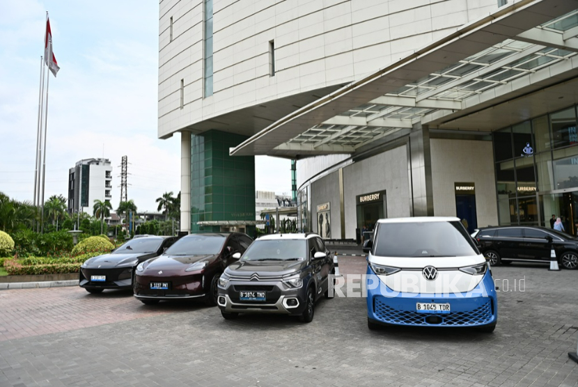 Indomobil Gelar Expo EV di Senayan City, Dorong Akses Publik ke Mobil Listrik