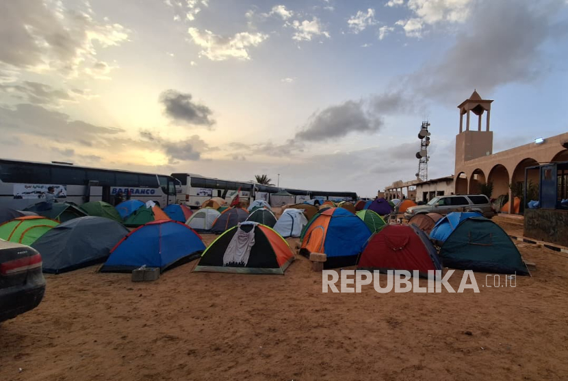 Relawan Global Peace Convoy Indonesia (GPCI) yang melalui jalur darat Global Sumud Flotilla yang tertahan di Libya, Rabu (20/5/2026).