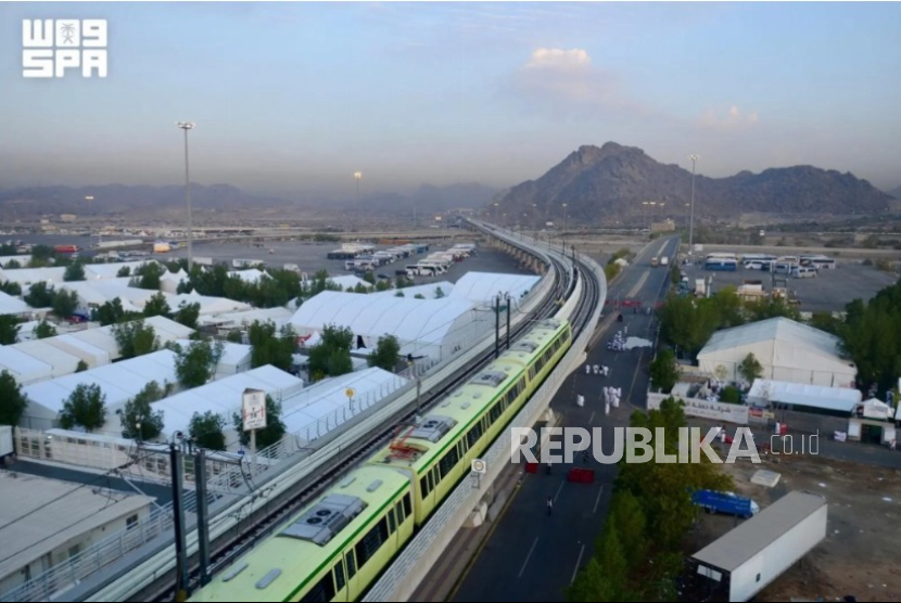 Metro Al Mashaaer Al Mugaddassah di Makkah menghubungkan tempat-tempat suci Mina, Muzdalifah, dan Arafah selama musim haji 2026.