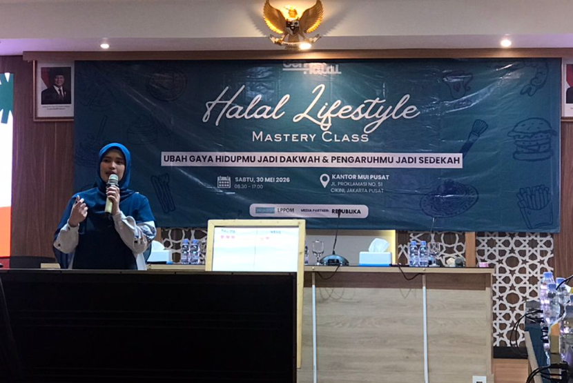 Pegiat Halal Dian Widayanti, di pelatihan Halal Lifestyles Mastery Class di Jakarta, Sabtu (30/6/2026), mengingatkan masyarakat, khususnya perempuan Muslim, untuk tidak hanya mempertimbangkan aspek kecantikan dan tren dalam memilih produk kosmetik, tetapi juga memastikan kehalalannya