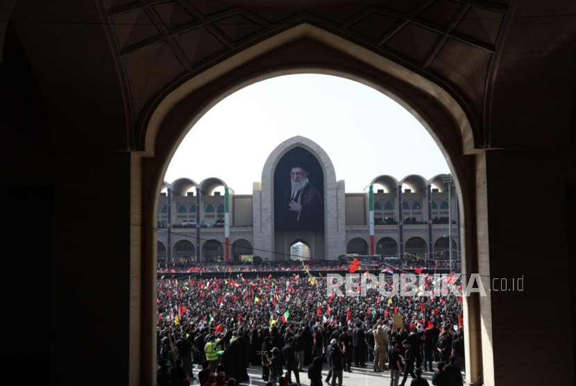 Tak Cuma Ritual Biasa, Ini Pesan di Balik Pemakaman Sang Pemimpin Tertinggi Iran untuk AS