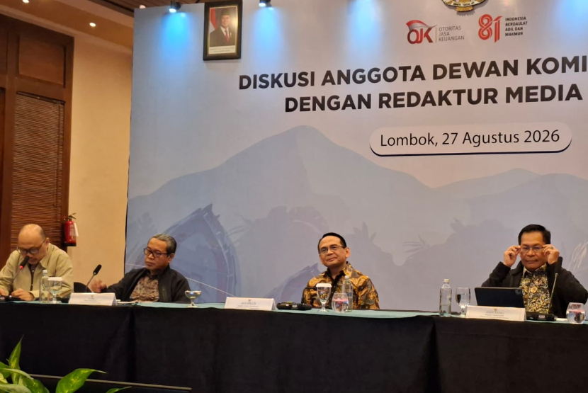 Kepala Eksekutif Pengawas Perbankan, Lembaga Pembiayaan, Modal Ventura, Lembaga Keuangan Mikro, dan Lembaga Jasa Keuangan Lainnya (PVML) OJK, Agusman, menanggapi isu terkait kinerja sektor syariah yang masih jauh tertinggal dibandingkan sektor konvensional.