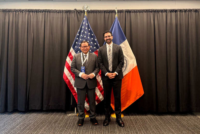 Gubernur DKI Jakarta Pramono Anung bertemu Wali Kota New York Zohran Kwame Mamdani di Civic Hall, New York, Ahad (20/9/2026). Pertemuan membahas transportasi publik, pengendalian banjir, hingga rencana penerbitan Jakarta Bond.